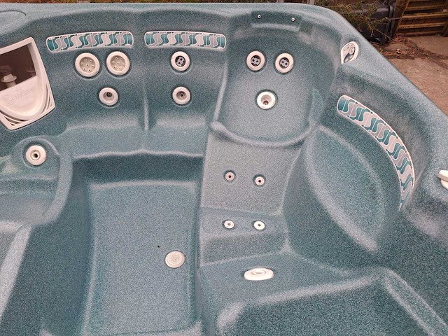 Hotspring 6 persoons jacuzzi en buitenspa - afbeelding 4 van  28