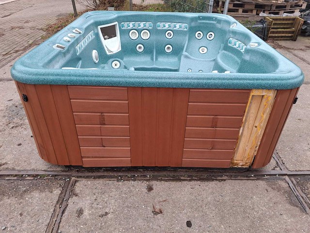 Hotspring 6 persoons jacuzzi en buitenspa - afbeelding 17 van  28