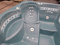 Hotspring 6 persoons jacuzzi en buitenspa - afbeelding 2 van  28