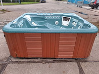 Hotspring 6 persoons jacuzzi en buitenspa - afbeelding 21 van  28
