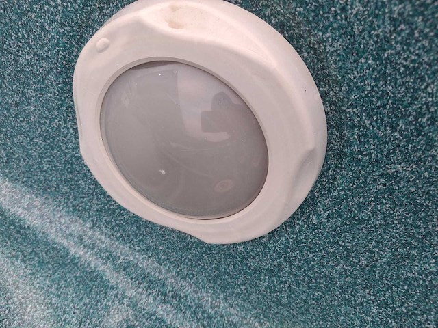 Hotspring 6 persoons jacuzzi en buitenspa - afbeelding 10 van  28