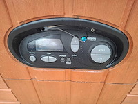 Hotspring 6 persoons jacuzzi en buitenspa - afbeelding 11 van  28