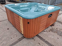 Hotspring 6 persoons jacuzzi en buitenspa - afbeelding 13 van  28