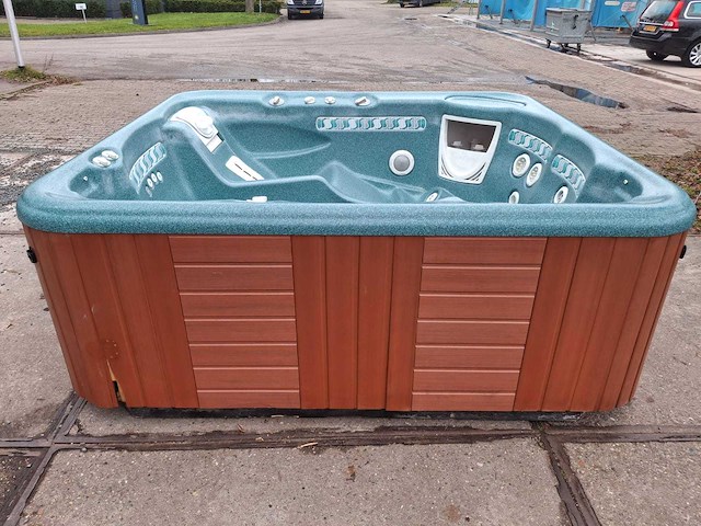 Hotspring 6 persoons jacuzzi en buitenspa - afbeelding 21 van  28