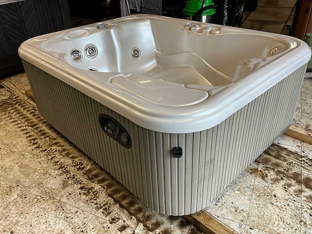 Hotspring portable spa jacuzzi - afbeelding 4 van  11