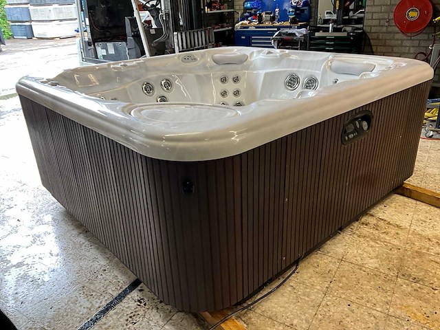 Hotspring portable spa jacuzzi - afbeelding 8 van  13