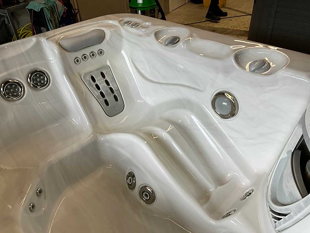 Hotspring portable spa jacuzzi - afbeelding 9 van  13