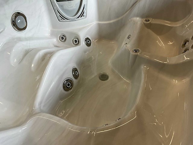 Hotspring portable spa jacuzzi - afbeelding 12 van  13