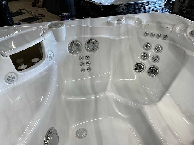 Hotspring portable spa jacuzzi - afbeelding 11 van  13