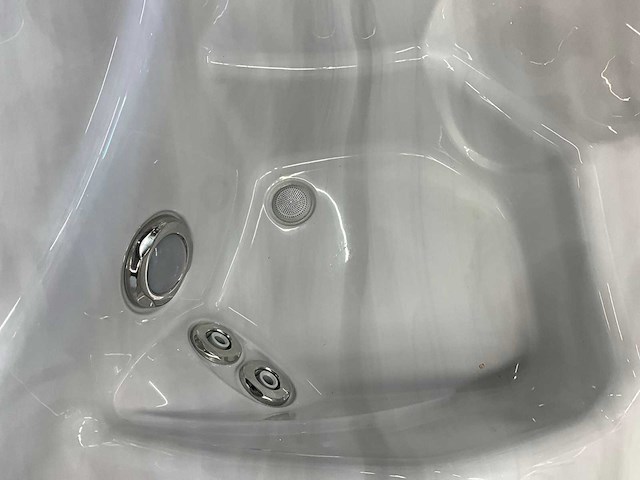 Hotspring portable spa jacuzzi - afbeelding 12 van  13