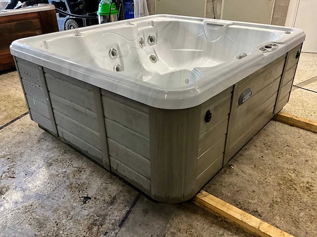Hotspring portable spas jacuzzi - afbeelding 11 van  16