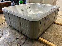 Hotspring portable spas jacuzzi - afbeelding 11 van  16