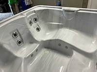 Hotspring portable spas jacuzzi - afbeelding 12 van  16