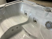 Hotspring portable spas jacuzzi - afbeelding 13 van  16