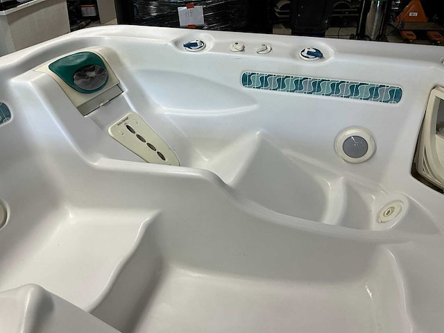 Hotspring portable spas jacuzzi - afbeelding 10 van  14