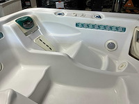 Hotspring portable spas jacuzzi - afbeelding 10 van  14