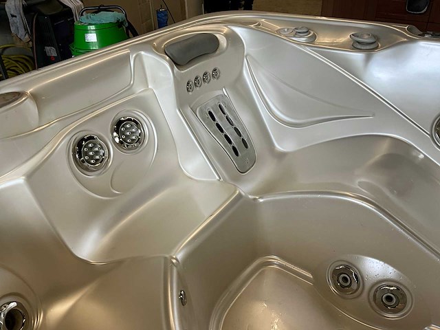 Hotspring portable spas jacuzzi - afbeelding 11 van  15