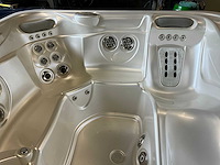 Hotspring portable spas jacuzzi - afbeelding 15 van  15