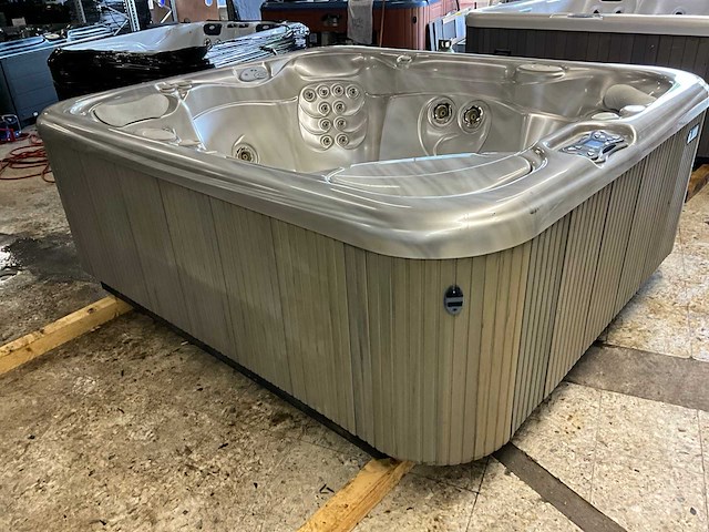 Hotsprings portable spas jacuzzi - afbeelding 11 van  16