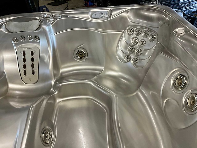 Hotsprings portable spas jacuzzi - afbeelding 13 van  16