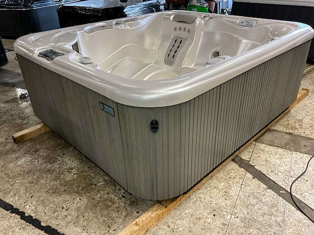 Hotsprings portable spas jacuzzi - afbeelding 1 van  14