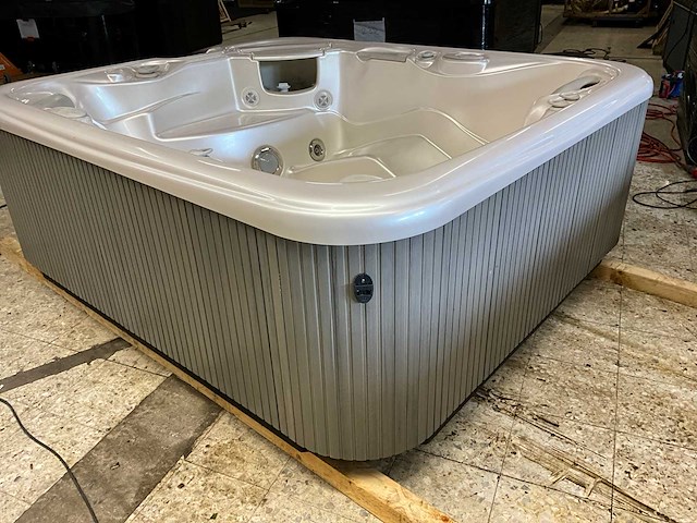 Hotsprings portable spas jacuzzi - afbeelding 7 van  14