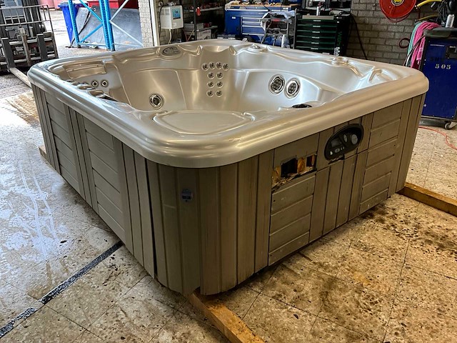 Hotsprings portable spas jacuzzi - afbeelding 6 van  13