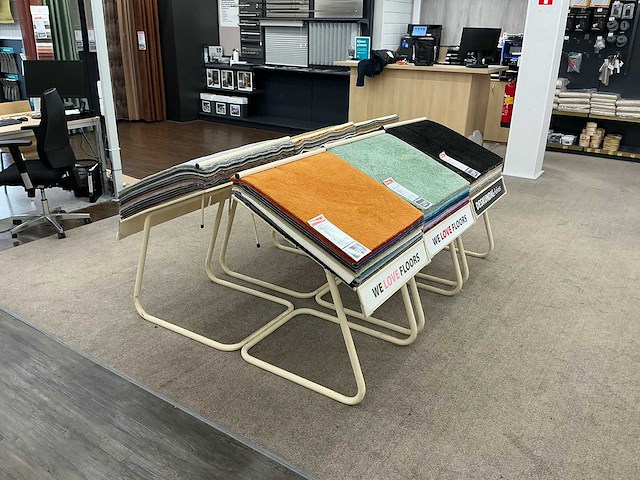 Houder met vloer samples (24x) - afbeelding 2 van  7