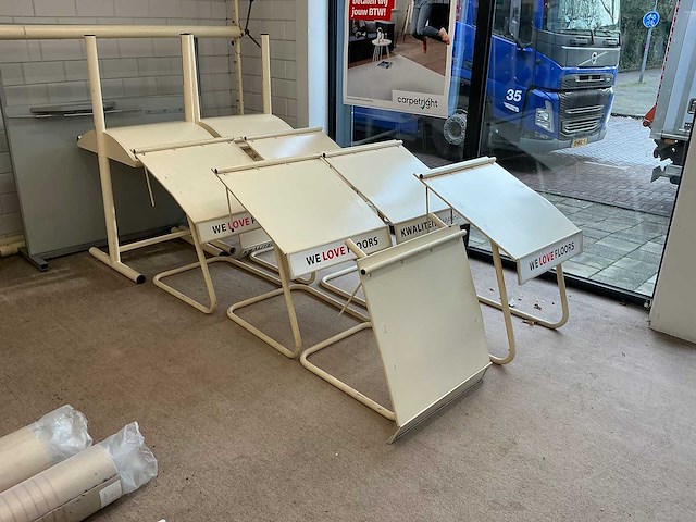 Houder met vloer samples (24x) - afbeelding 7 van  7