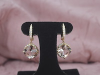 House of pertijs - rosegouden oorbellen met diamant en edelsteen