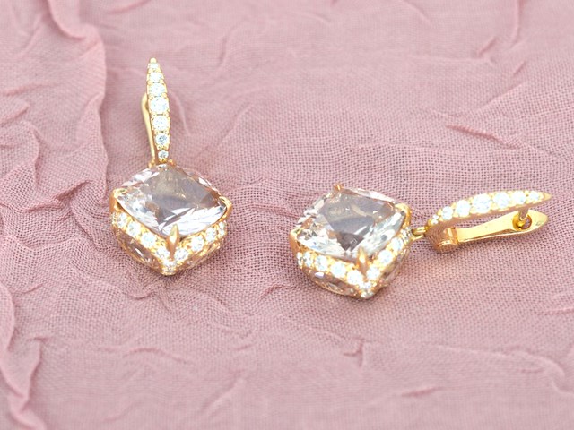 House of pertijs - rosegouden oorbellen met diamant en edelsteen - afbeelding 4 van  11