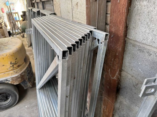 Hout betonschutting frames (30x) - afbeelding 1 van  8