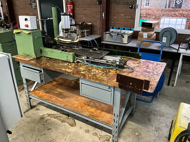 Hout bewerkingsmachine - afbeelding 1 van  9