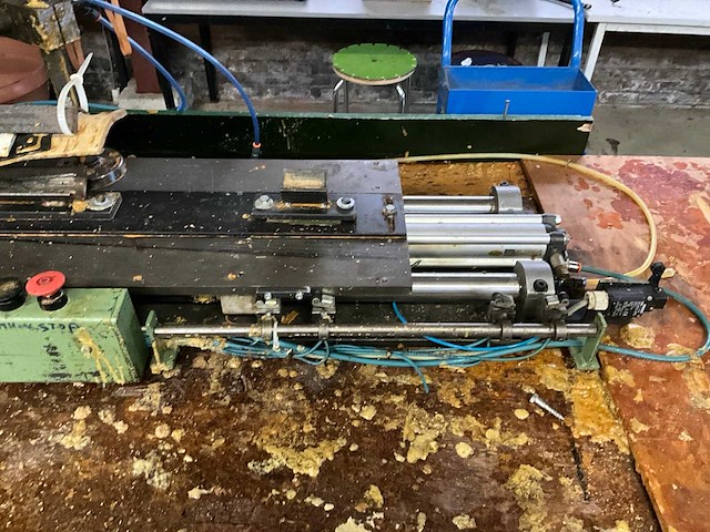 Hout bewerkingsmachine - afbeelding 8 van  9