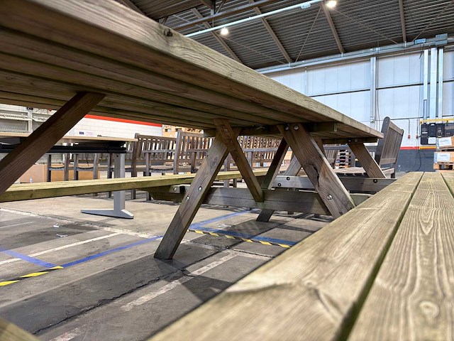 Houte tuintafel - afbeelding 2 van  4