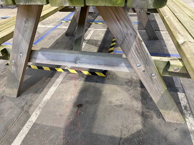 Houte tuintafel - afbeelding 3 van  4