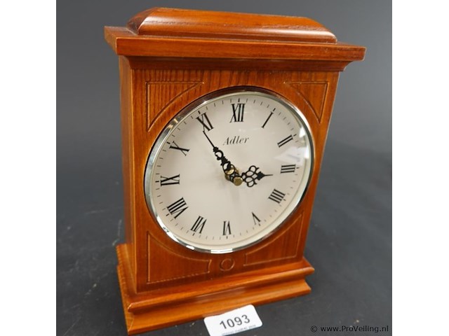 Houten adler tafelklok - afbeelding 1 van  5