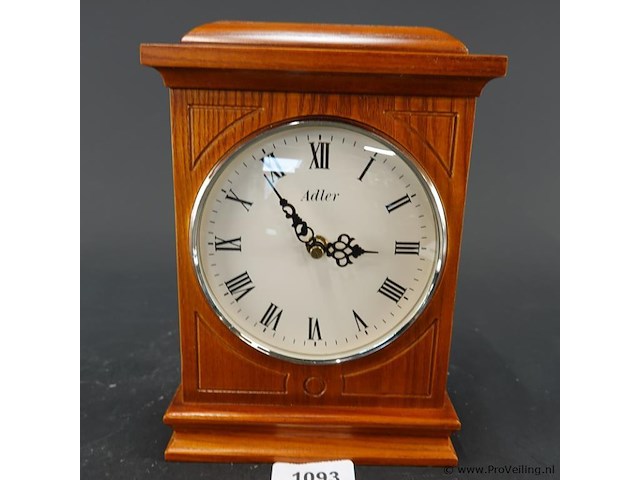 Houten adler tafelklok - afbeelding 2 van  5