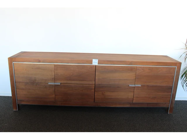 Houten archiefmeubel met vier deuren. afmeting 240 x 50 cm. hoogte 80 cm - afbeelding 1 van  3
