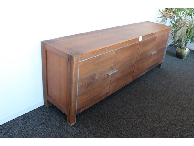 Houten archiefmeubel met vier deuren. afmeting 240 x 50 cm. hoogte 80 cm - afbeelding 2 van  3