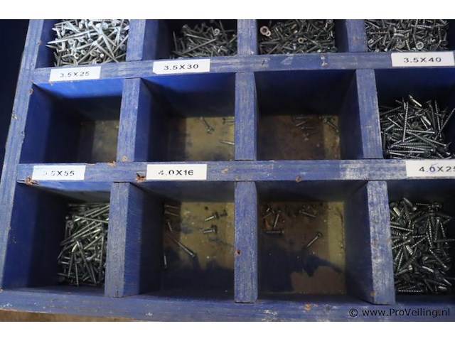 Houten assortimentskist incl. inhoud bestaande uit diverse schroeven - afbeelding 5 van  9