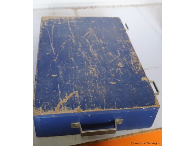 Houten assortimentskist incl. inhoud - afbeelding 1 van  8