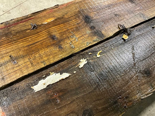 Houten balk (2x) - afbeelding 3 van  4