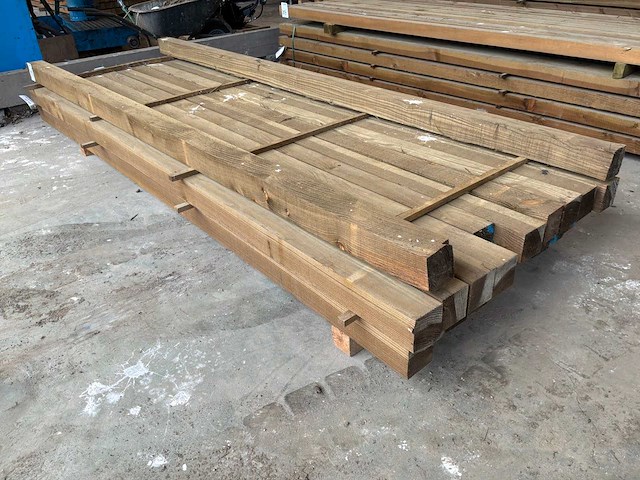 Houten balken 3200x100x100mm (22x) - afbeelding 2 van  4