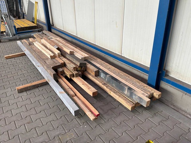 Houten balken (32x) - afbeelding 2 van  7
