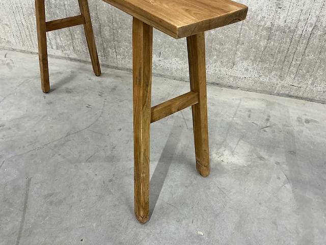 Houten bankje - afbeelding 2 van  2