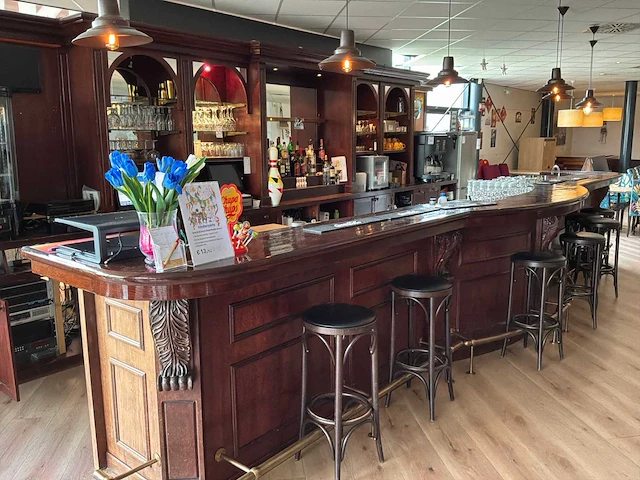 Houten bar met achterwand - afbeelding 2 van  8