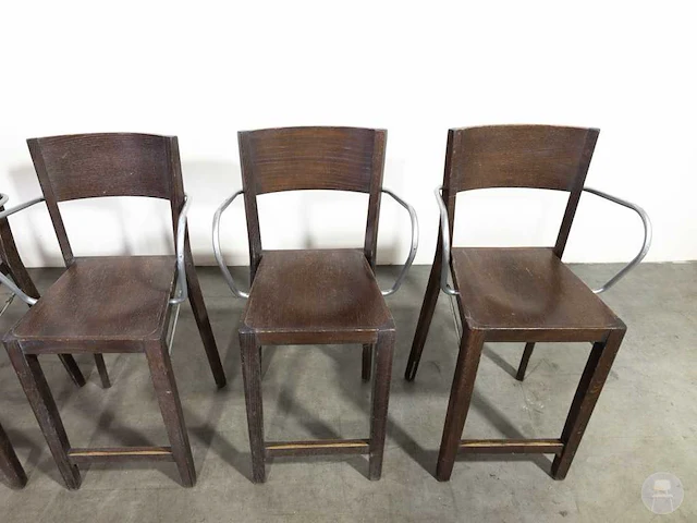 Houten barkruk met armleuning (5x) - afbeelding 4 van  5
