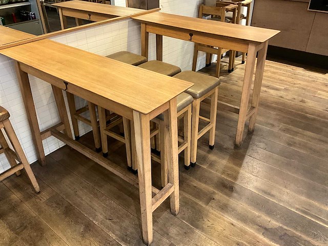Houten bartafel (2x) - afbeelding 1 van  3