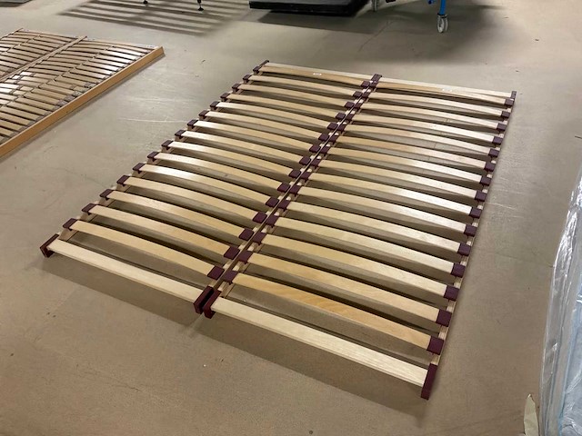 Houten bedbodem (2x) - afbeelding 1 van  2